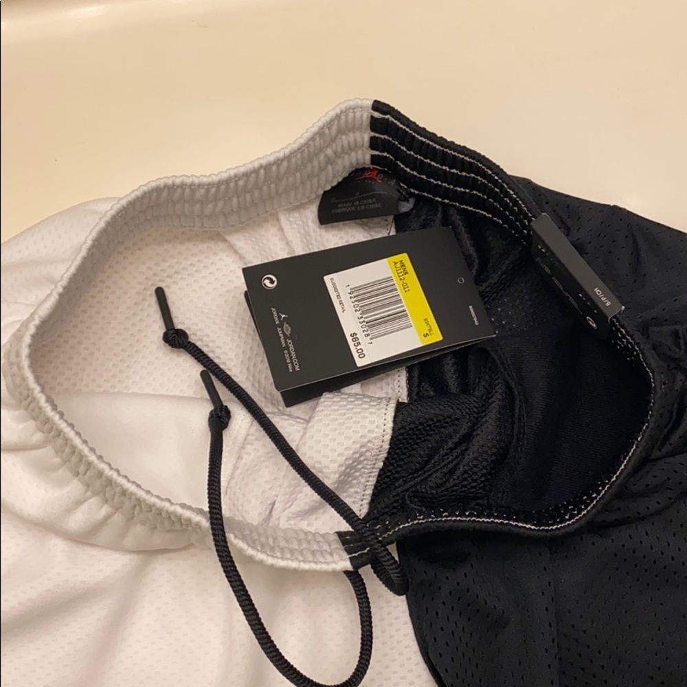 Air Jordan Men’s Shorts - Picture 14 of 15